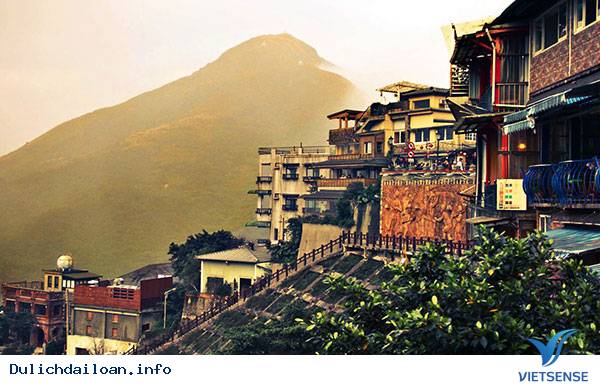 Dạo ngôi làng trong phim “Spirited Away”