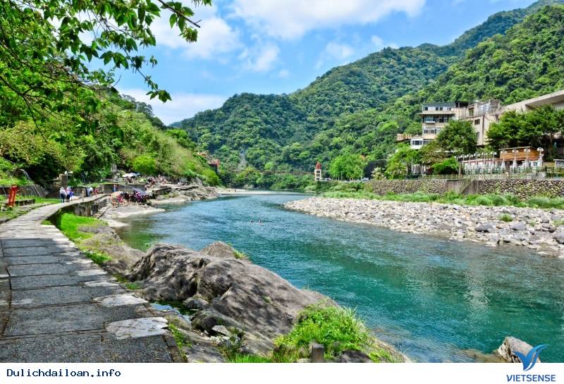 Trải nghiệm tắm suối nước nóng - Ảnh 3 Trải nghiệm tắm suối nước nóng - Ảnh 3